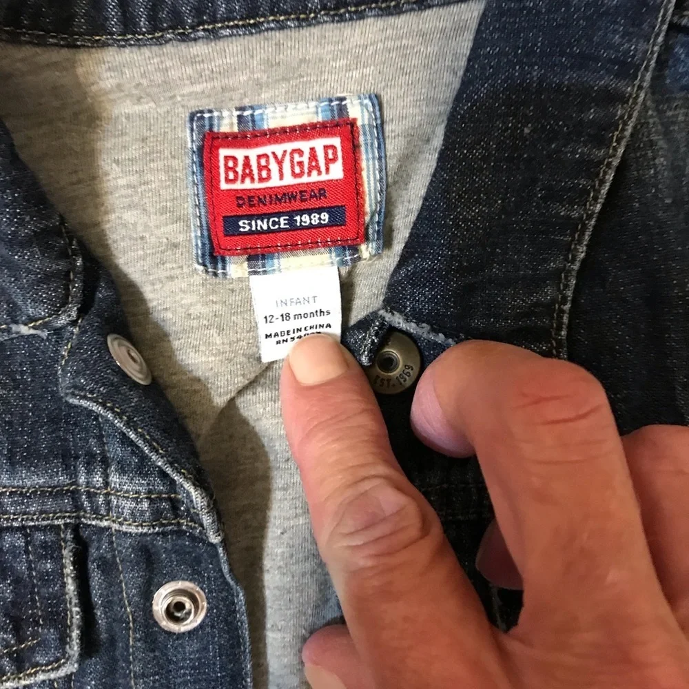 🐥baby GAP Distressed Denim Jacket